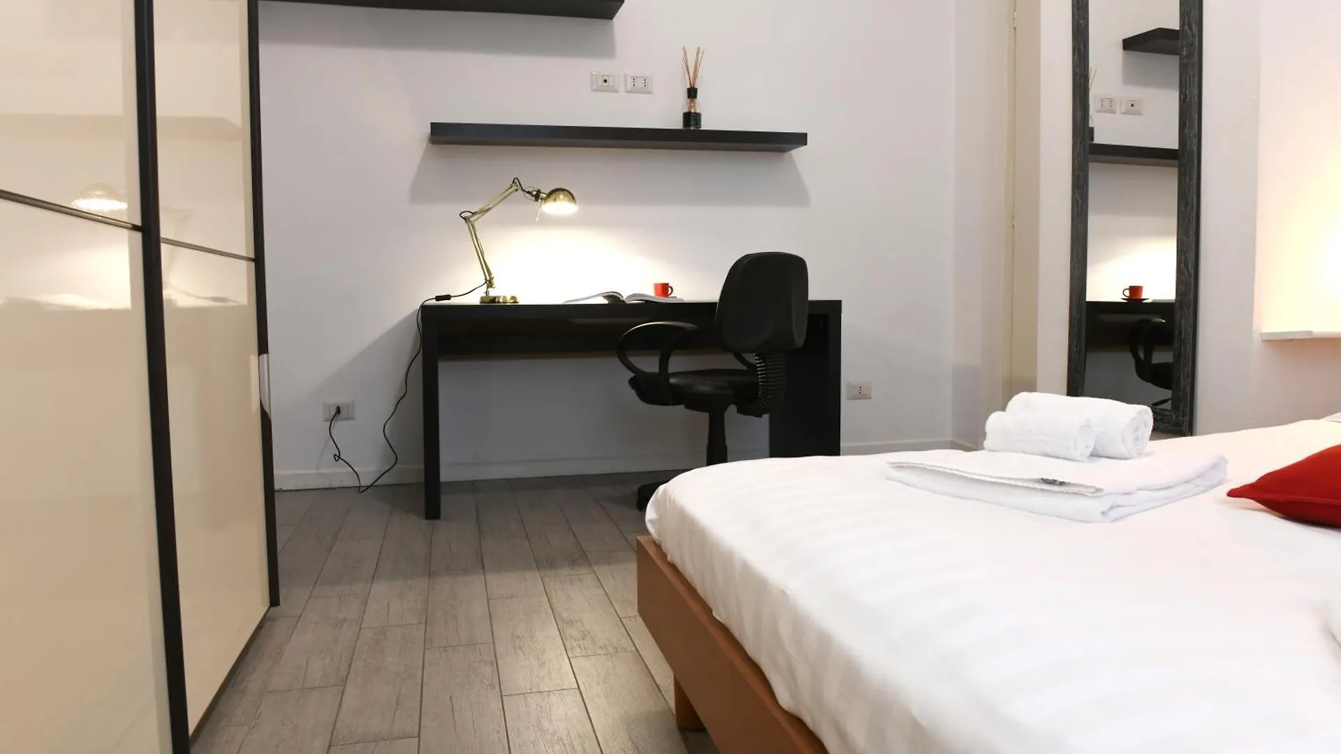 Apartament Hidden Corner-15 Minutes From The Center Mediolan